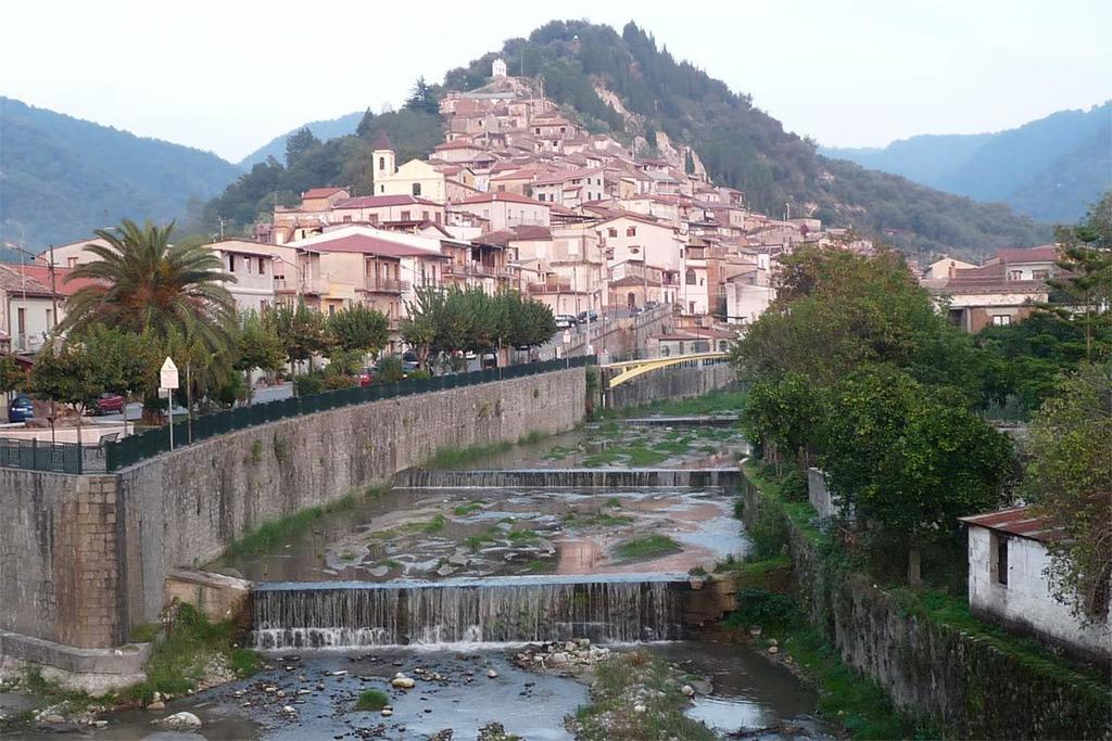 Elpidios Galatro Terme住宿加早餐旅馆 外观 照片